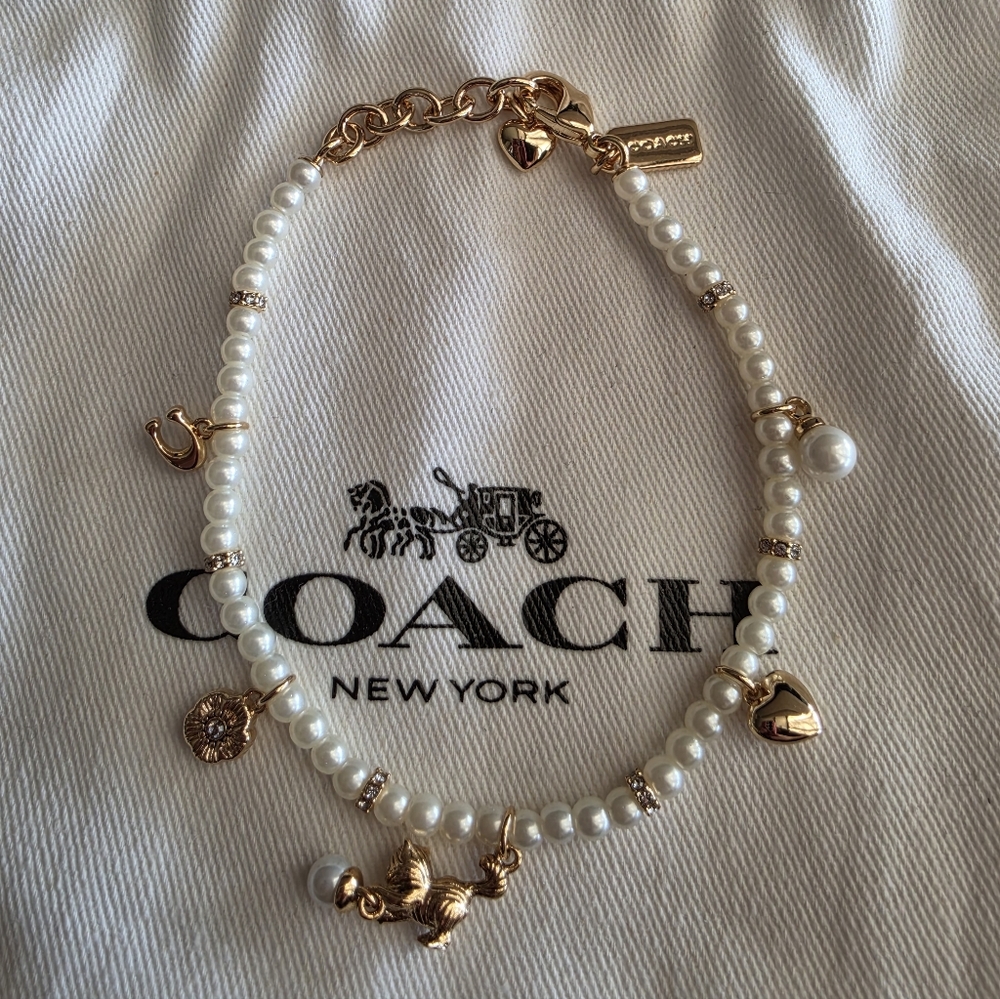 Coach Cat Mini Pearl Bracelet